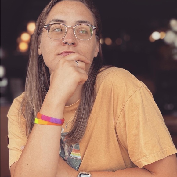 Meet your Posher, Alli - Picture 3 of 3